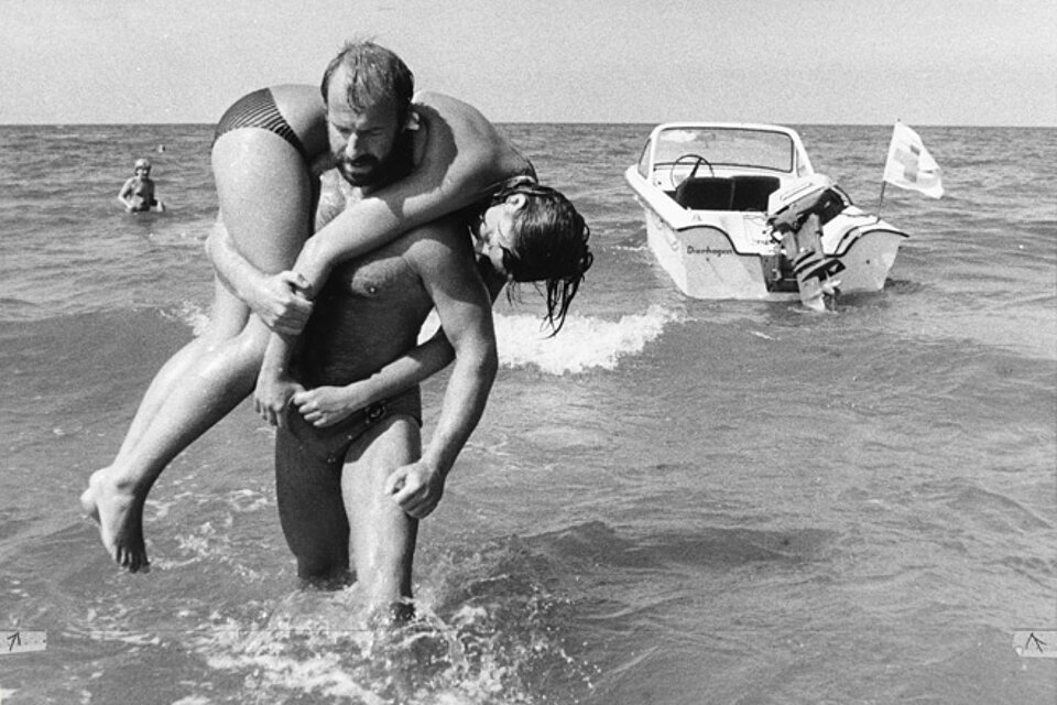Foto: DDR-Wasserwacht im Einsatz Foto: DDR-Wasserwacht im Einsatz in den 1980er Jahren