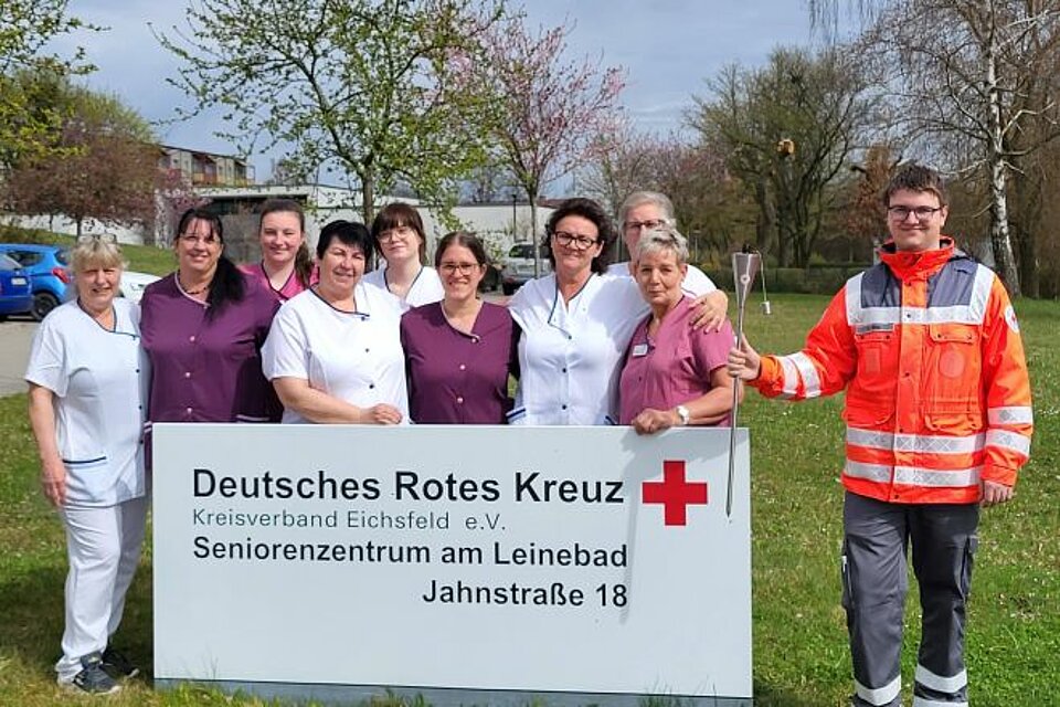 Fackellauf_LVThur_KVEichsfeld1 Ehrenamtliche des KV Eichsfeld mit der DRK-Fackel