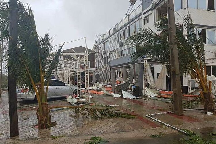 Schwere Schäden durch Zyklon Idai in den Straßen von Beira in Mosambik Schäden des Zyklon Idai in Beira, Mosambik
