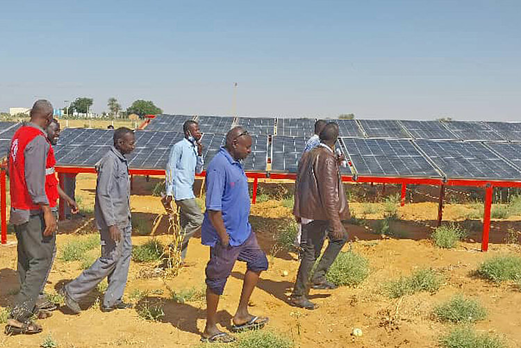DRK fördert solarbetriebene Wasseranlage im Sudan 