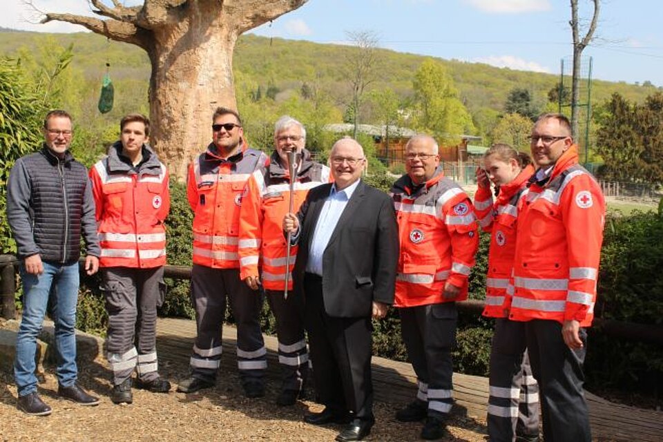 Fackellauf_LVHessen_KVHochtaunusOpelZoo DRK-Fackel beim KV Hochtaunus