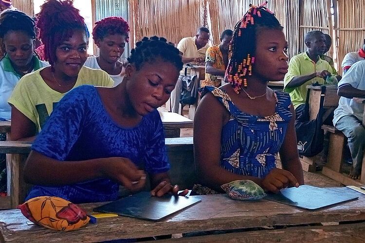 Schulung Alpbat Frauen in Togo bei Schulung zum Klimawandel