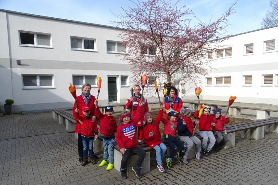 Fackellauf_LVTh_KVSuhl2 DRK-Fackel beim KV Suhl