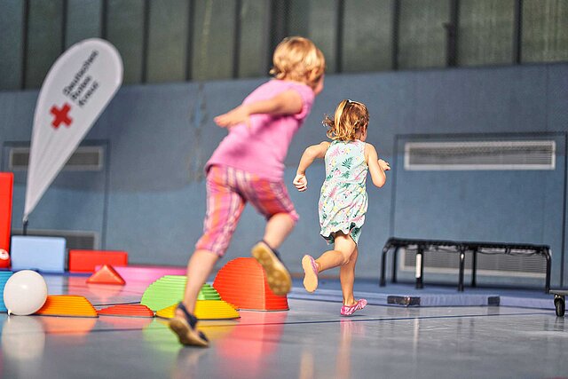 Kinder beim Rennen