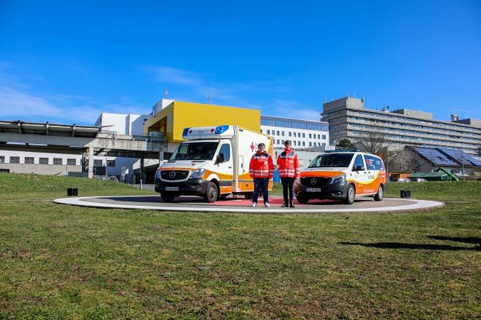 Fackellauf_LVHE_KVFulda1 Ehrenamtliche des KV Fulda mit der DRK-Fackel