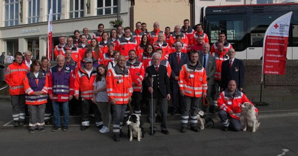 Fackellauf_LVRLP_KVTrier3 Ehrenamtliche des KV Trier mit der DRK-Fackel