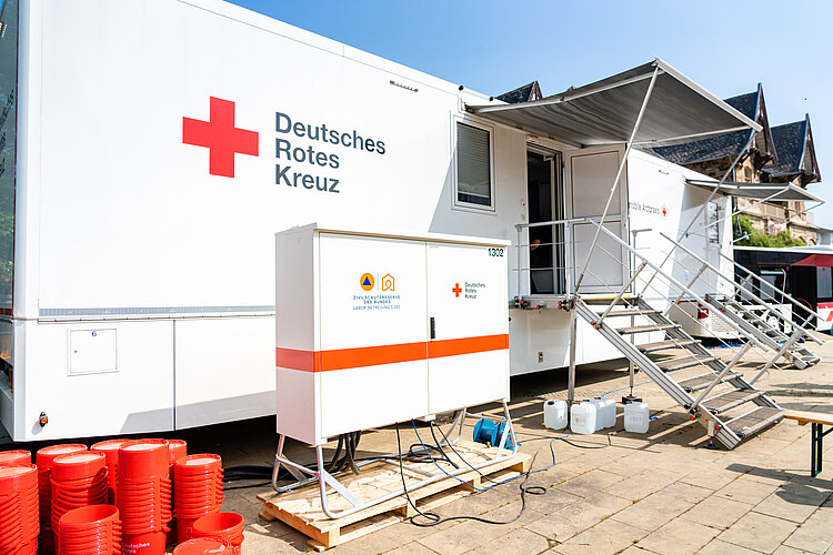 Mobile Arztpraxis aus dem MBM 5.000 im Einsatz