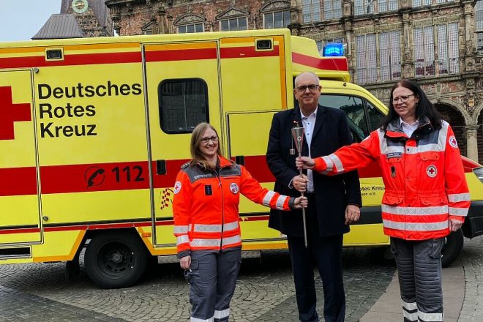 Fackellauf_LVBremen9 Übergabe der DRK-Fackel vom LV Bremen an den LV Oldenburg