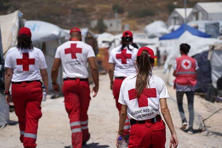 Griechische Freiwillige Griechische Freiwillige in Flüchtlingslager
