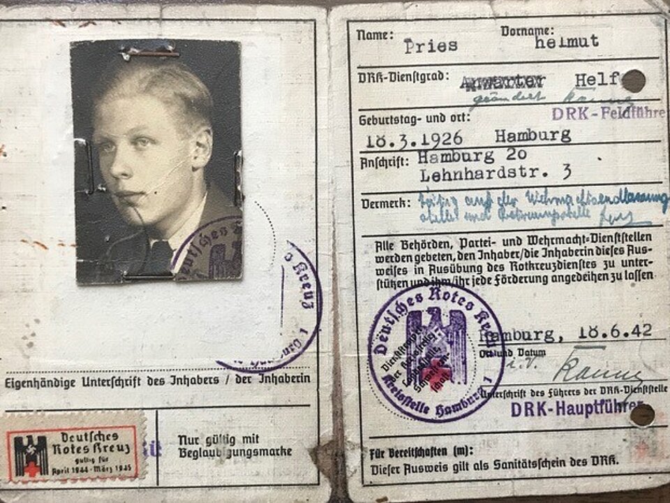 Ausweis eines 16 Jahre alten jugendlichen Mitglieds aus Hamburg von 1942