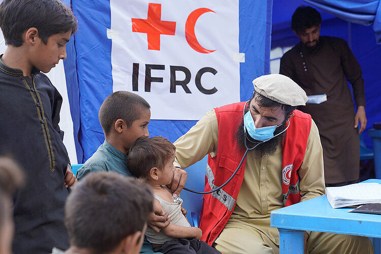 Mobile Gesundheitsstation in Afghanistan für Erdbebenopfer 