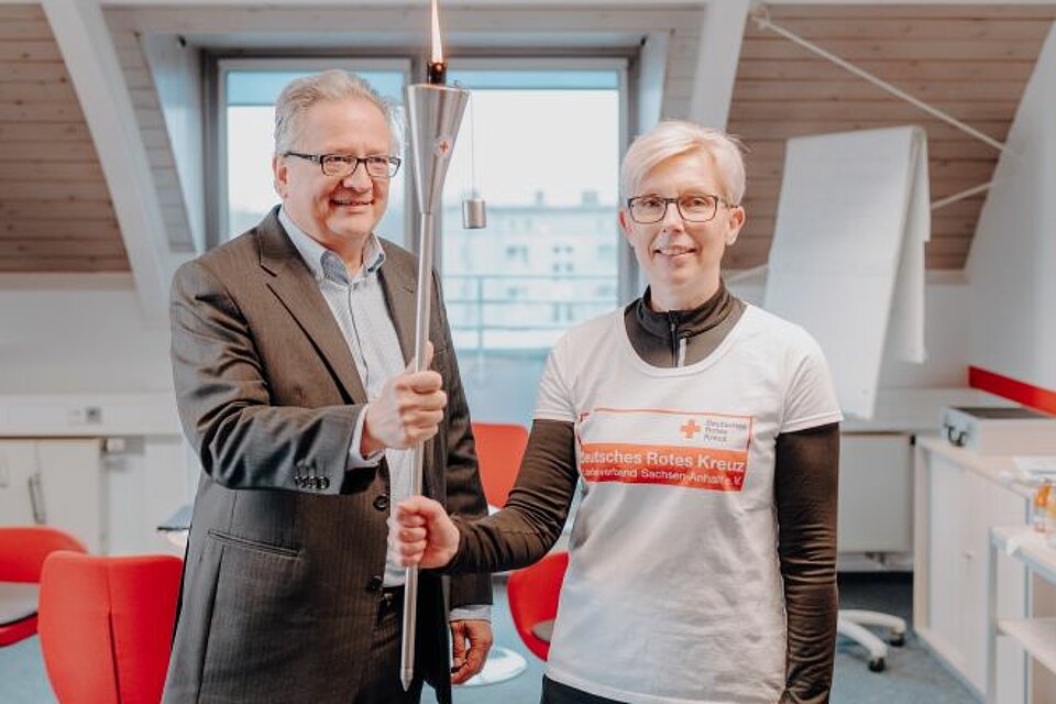 Fackellauf_LVSa-A_Magdeburg2 Die DRK-Fackel beim LV Sachsen-Anhalt
