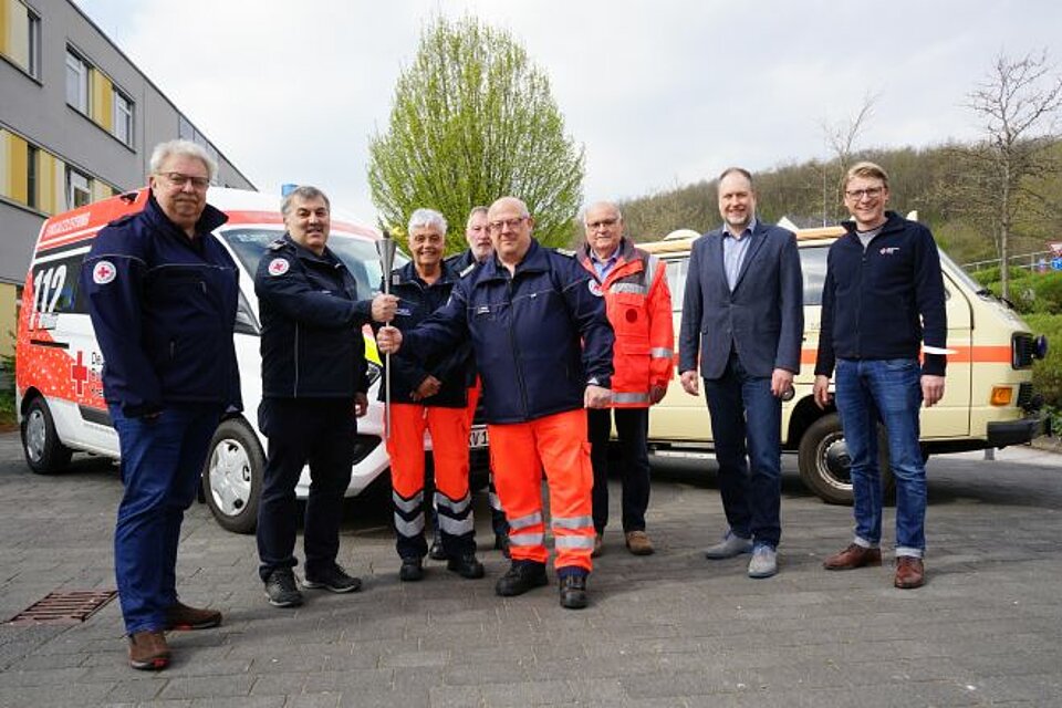 Fackellauf_LV_WL_KVSiegen-WittgensteinUEbergabe DRK-Fackel Fackelübergabe KV Siegen-Wittgenstein an KV Märkischer Kreis
