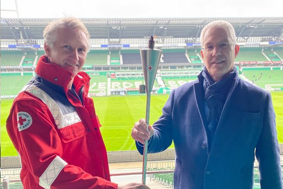 Fackellauf_LVBremen4 Das Licht der Hoffnung am Weserstadium in Bremen