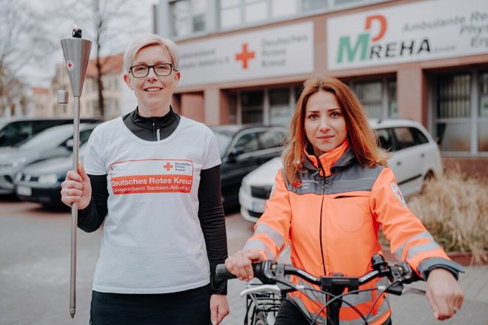 Fackellauf_LVSa-A_Magdeburg1 Die DRK-Fackel wird durch Magdeburg getragen