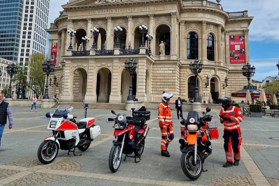 Fackellauf_LVHessen_KVFFaM3 DRK-Fackel beim KV Frankfurt am Main