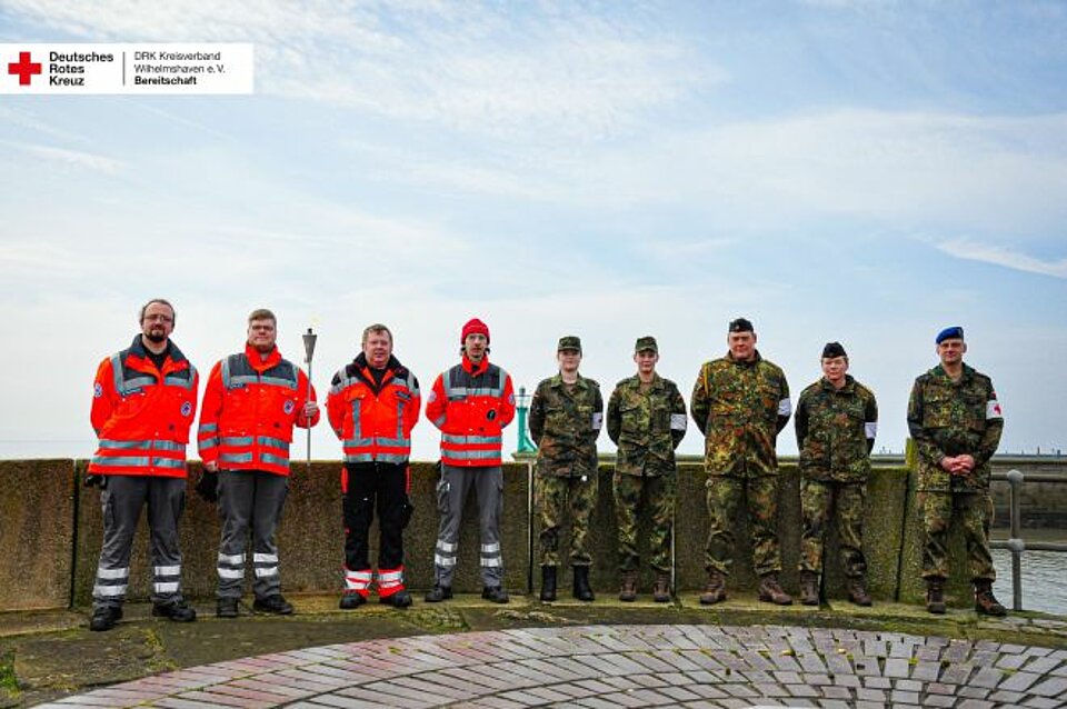 Fackellauf_LV_OB_KVWilhelmshaven3 DRK-Fackel an der Ehrentafel Namensgebung Wilhelmshaven