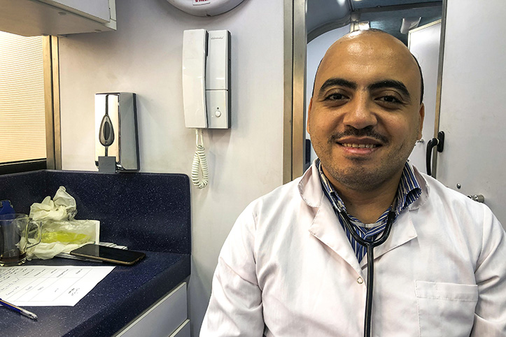 Mohammad Hassanin Portrait eines Arztes in mobiler Klinik